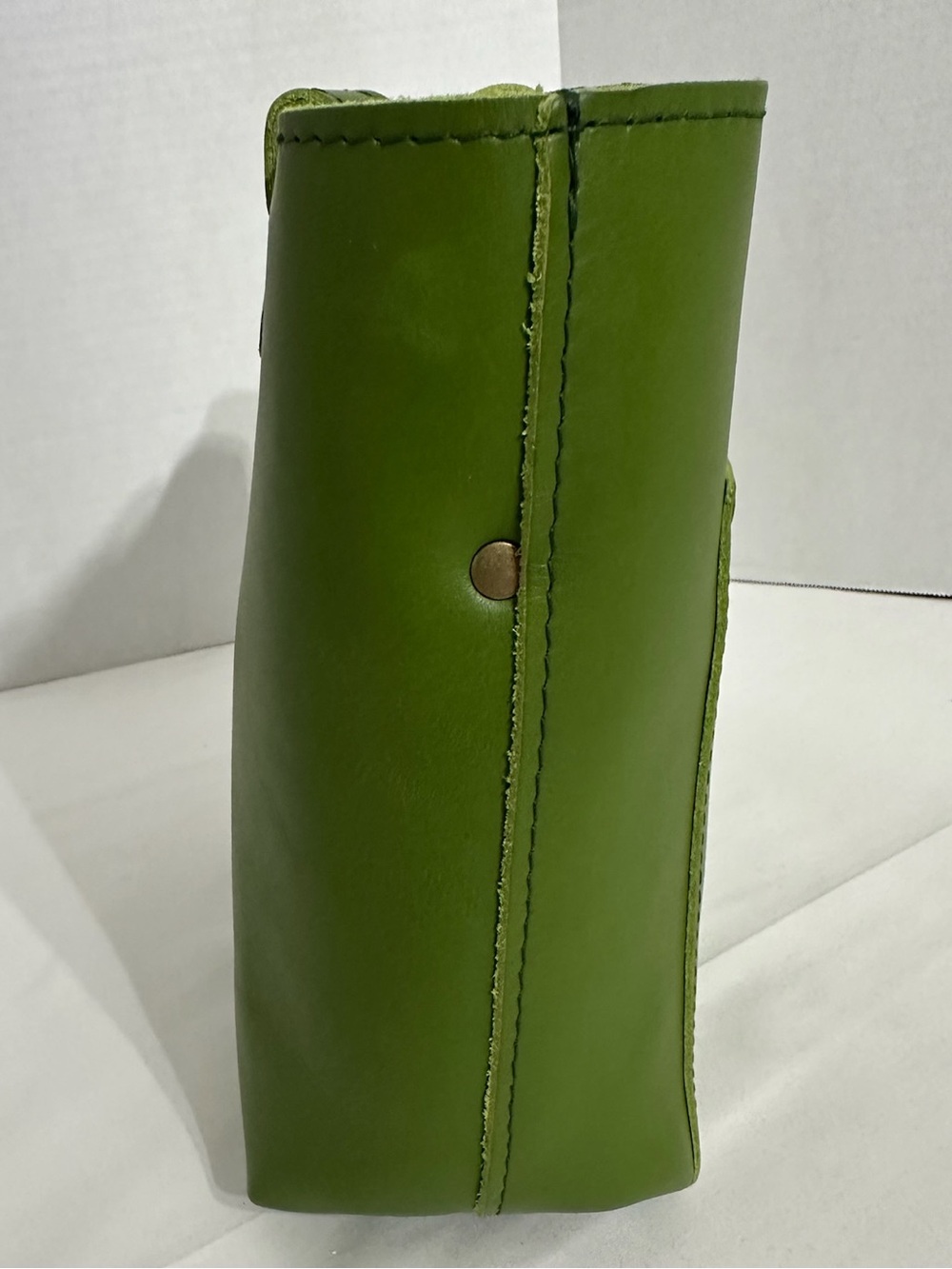NEW Portland Leather Goods Mini Crossbody Leather Zip Top in Color Green Apple - Picture 8 of 12
